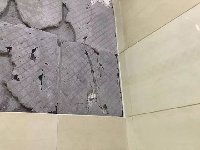 瓷砖空鼓咋回事啊(瓷砖空鼓咋回事啊视频)