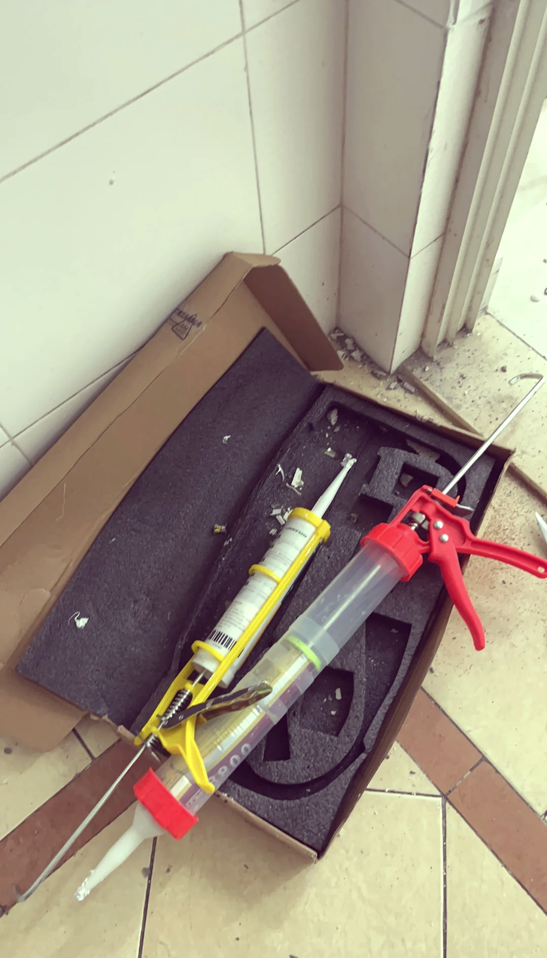 修补瓷砖师傅完全是骗局吗视频(修补瓷砖师傅完全是骗局吗视频讲解)